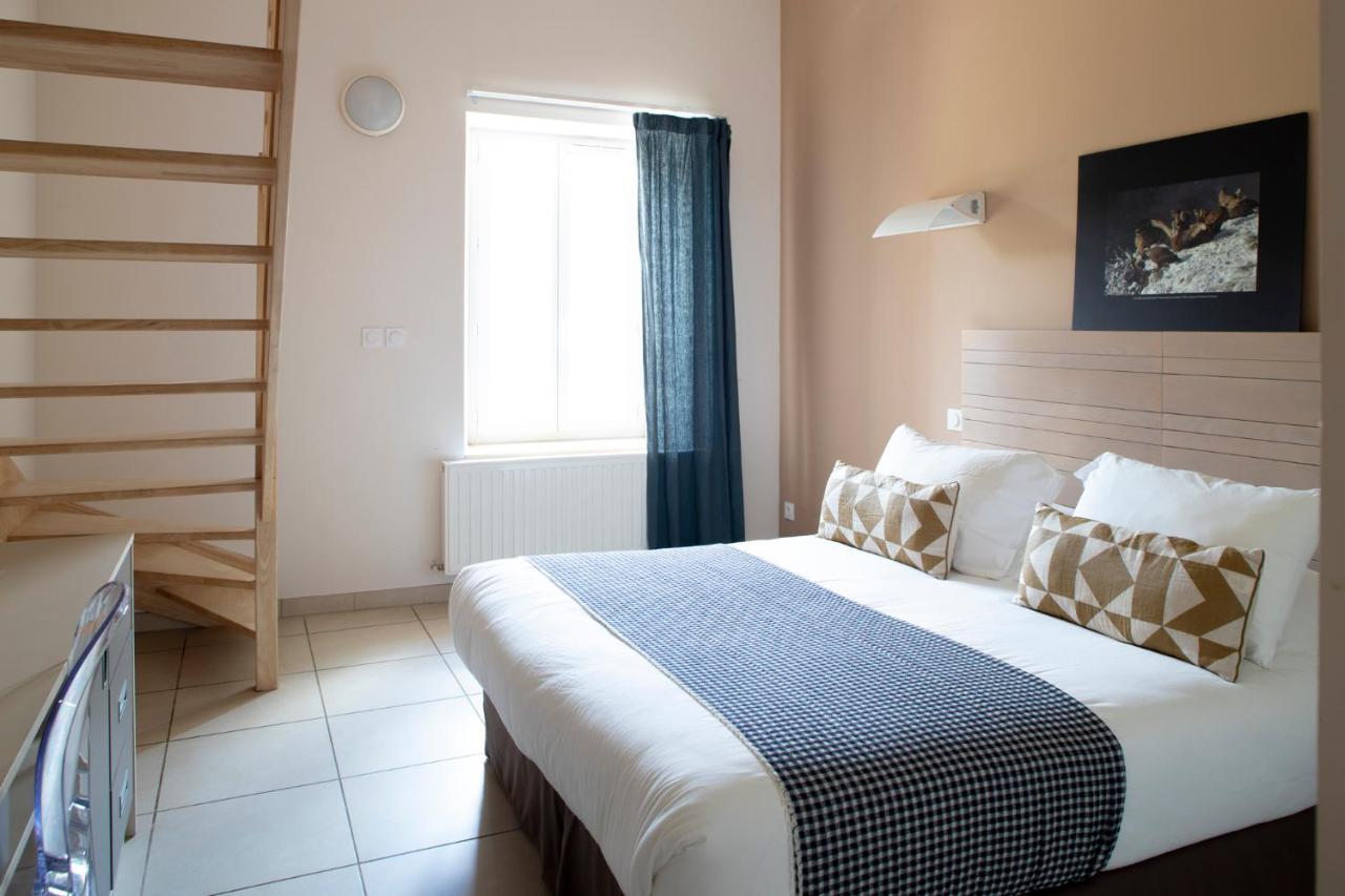 Auberge Des Baronnies LʼÉpine エクステリア 写真